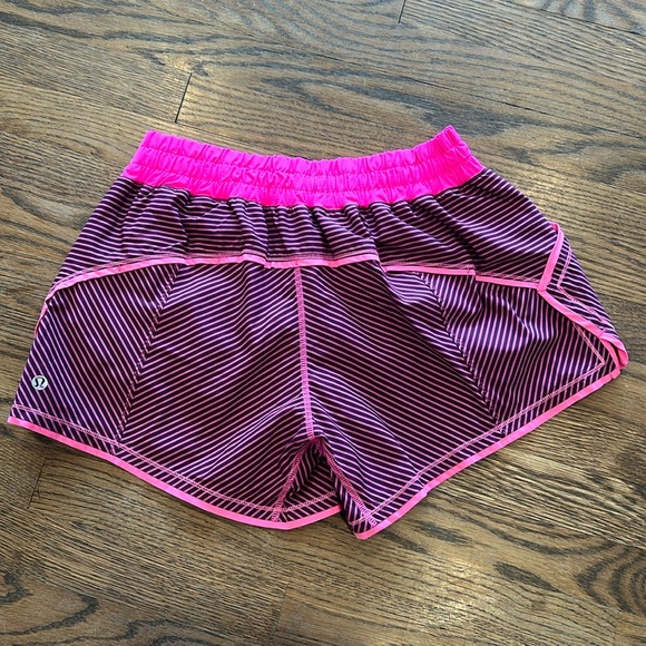 💕HP💕Lululemon Shake & Break Tracker Hyper Stripe Pink Shorts - Picture 10 of 12